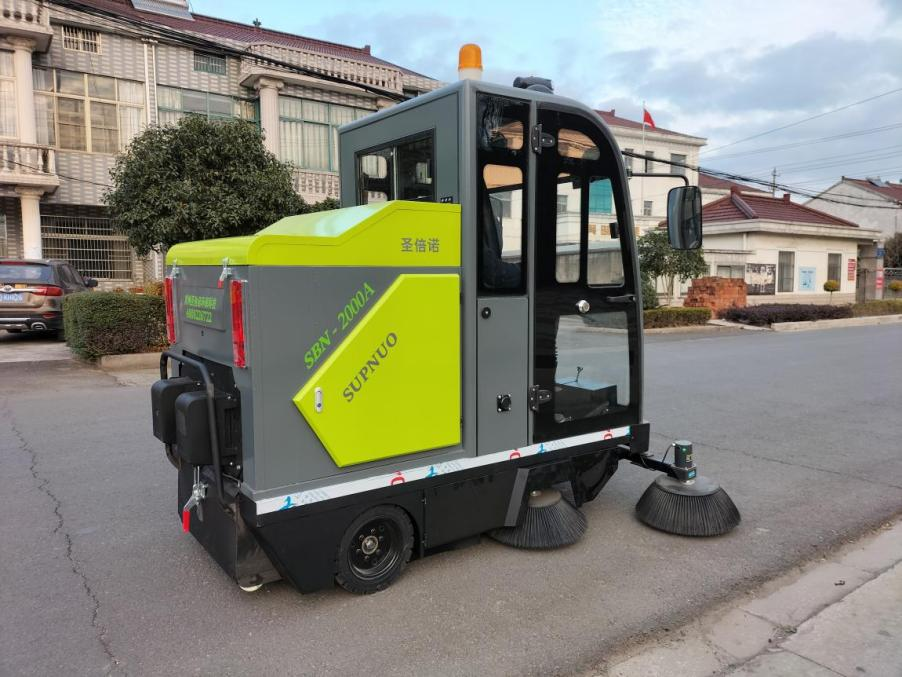 淄博龙建清扫车_0